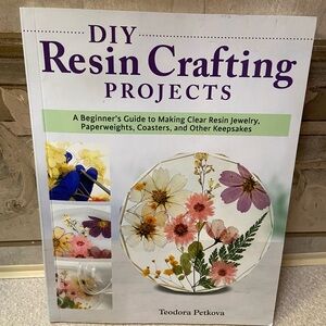 DIY Resin Crafting Projects Book - Purple & White Cover